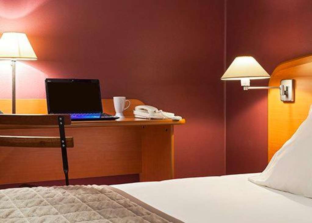 Sky Hotel Goussainville Charles De Gaulle Quarto foto